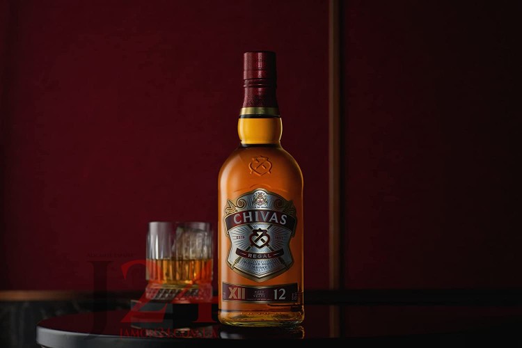  Виски Чивас Регал 12 лет, 0,7, 40% Whisky Chivas Regal 12 y.o. Шотландия 