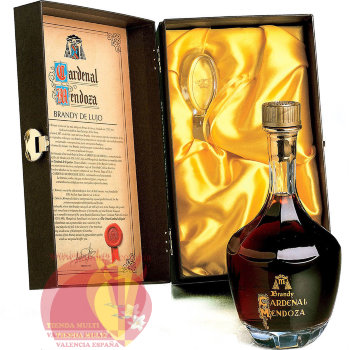 Бренди де Херес Кардинал Мендоса де Лухо Гран Ресерва 0,7 л Cardenal Mendoza de Lujo Gran Reserva 