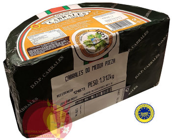 Сыр голубой Кабралес, 1/2 - 1,2-1,3 кг aprox. Queso Cabrales D.O.P. Коровье непастеризованное 100%