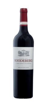 Вино красное Рудеберг Классик Бленд 2016, Африка Roodeberg Classic Blend Africa Africa, Сорт винограда:  Каберне Совиньон (45%), Шираз (22%), Мерло (17%), Пти Вердо (10%), другие красные сорта винограда (6%)