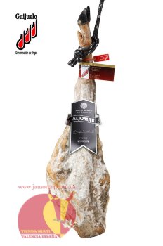Хамон Иберико де Бейота Альхомар Гихуэло Д.О.  Guijuelo D.O. 8-8,5 кг aprox. 44+ мес Пищевая ценность на 100 гр продукта:
Энергетическая ценность - 1438kJ/347 kcal
Жиры - 24 гр
Насыщенные жирные кислоты - 9 гр
Углеводы - 0,6 гр
Белок - 32 гр
Соль - 4,9 гр